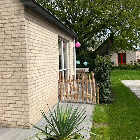 Pure Wellness Bungalows 52 Hottub Ewijk