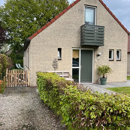 Pure Wellness Bungalows 52 Hottub Holiday home *