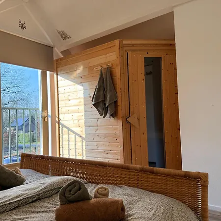 Pure Wellness 52 Sauna&hottub 펜션 Ewijk