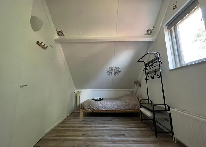 Pure Wellness 52 Sauna&hottub 펜션 Ewijk