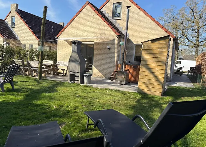 Pure Wellness 52 Sauna&hottub Ewijk