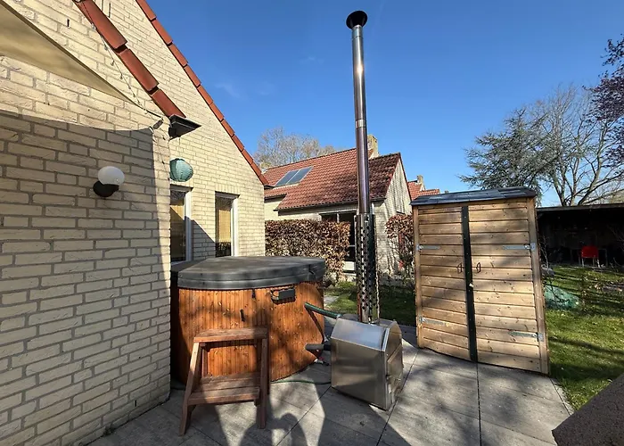 Pure Wellness 52 Sauna&hottub