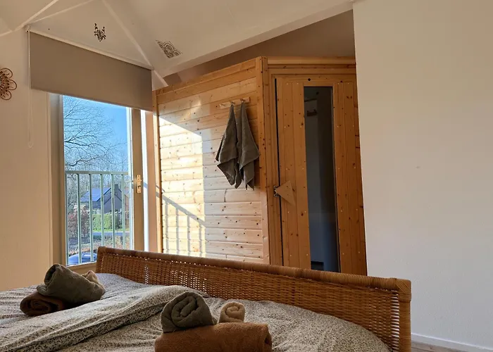 Pure Wellness 52 Sauna&hottub 펜션 Ewijk