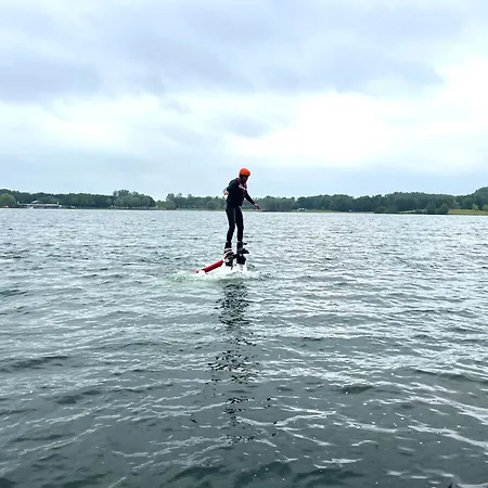 Pure Wellness Bungalows 52 Hottub بيت للعطل Ewijk