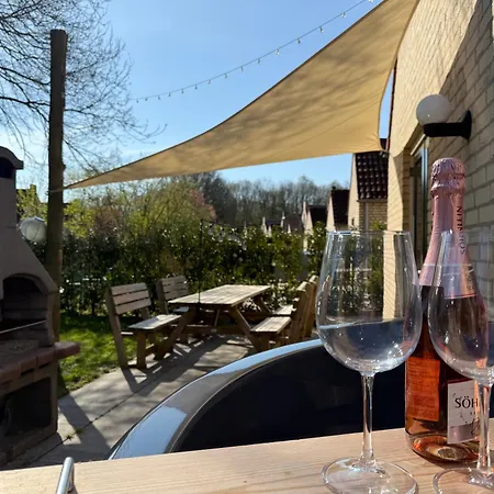 بيت للعطل Pure Wellness Bungalows 52 Hottub *