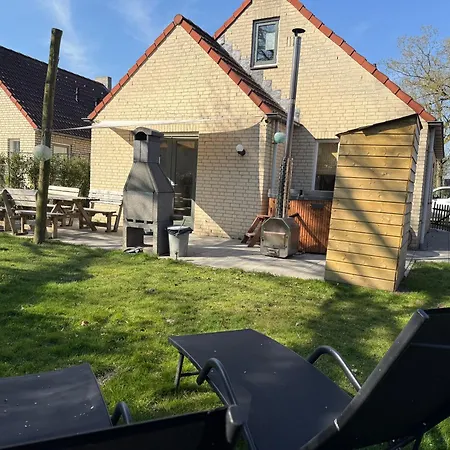 Pure Wellness Bungalows 52 Hottub Ewijk