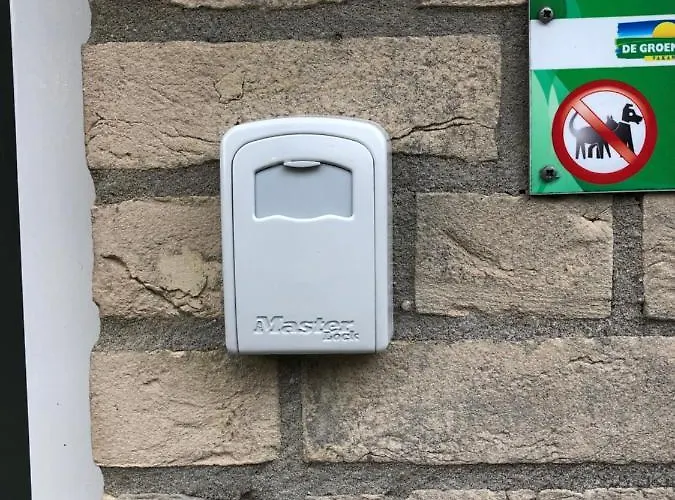 Pure Wellness 52 Sauna&hottub 度假居 Ewijk